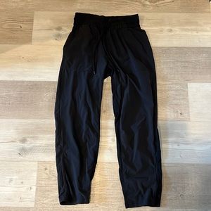 Lululemon Dance Studio Mid-Rise Cropped Pant